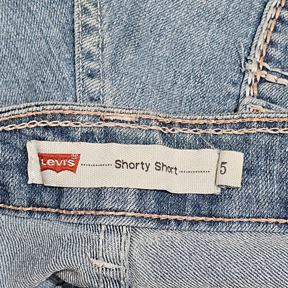 LEVI'S Shorty Short Low Rise Denim shorts Size 5 - Picture 3 of 4